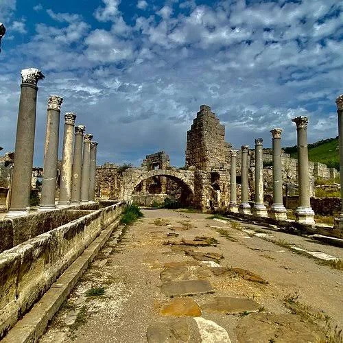 Antalya'da Konforlu Bir Tatil İçin Transfer Hizmetleri